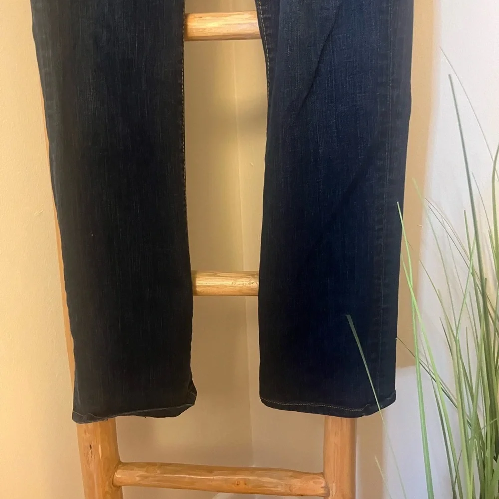 True Religion Women’s Straight Leg Blue Jeans World Tour Section Avery Size 28 - Picture 2 of 10